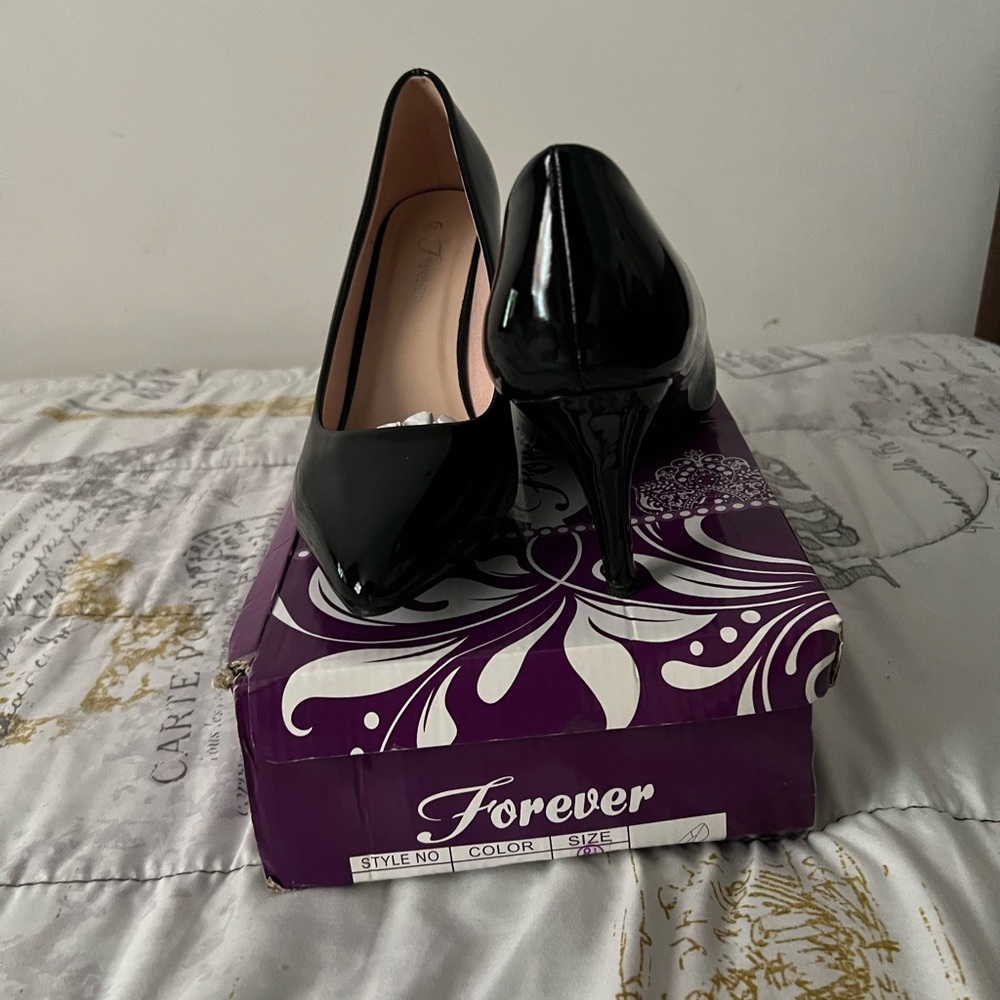 BLACK HEELS - Picture 5 of 8